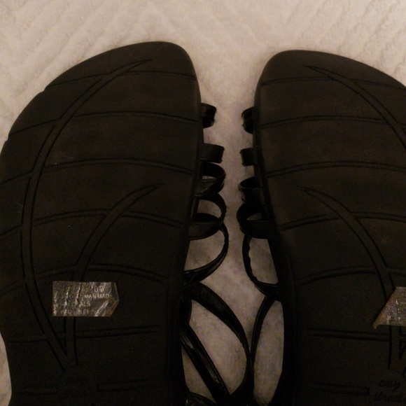 Sandles - Picture 4 of 4